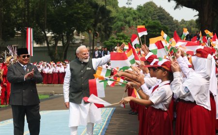 प्रधानमंत्री मोदी जकार्ता और इन्डोनेशिया  के दौरे पर रवाना