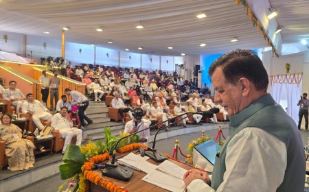 लोकतंत्र के लिए विधायिका का सशक्त, जागरूक और जिम्मेदार होना आवश्यक