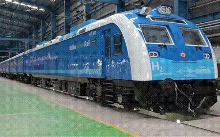 देश पहली हाइड्रोजन फ्यूल सेल ट्रेन को हरी झंडी दिखाने के लिए तैयार