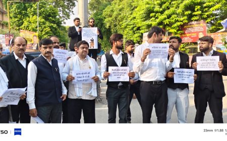 दिल्ली में छात्रों पर लाठीचार्ज एवं  पेपर लीक के विरोध में शांतिपूर्ण प्रदर्शन