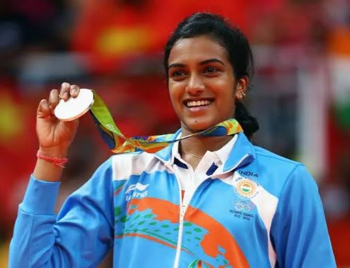 जापान ओपन जीतकर इतिहास रचने वाली पीवी सिंधु को पीएम ने दी बधाई
