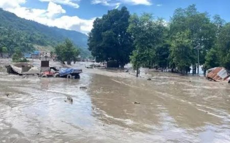 बाढ़ से तबाही:  पीएम मोदी ने नेपाली भाई- बहनों के मुश्किल वक्त में एकजुटता दिखाई