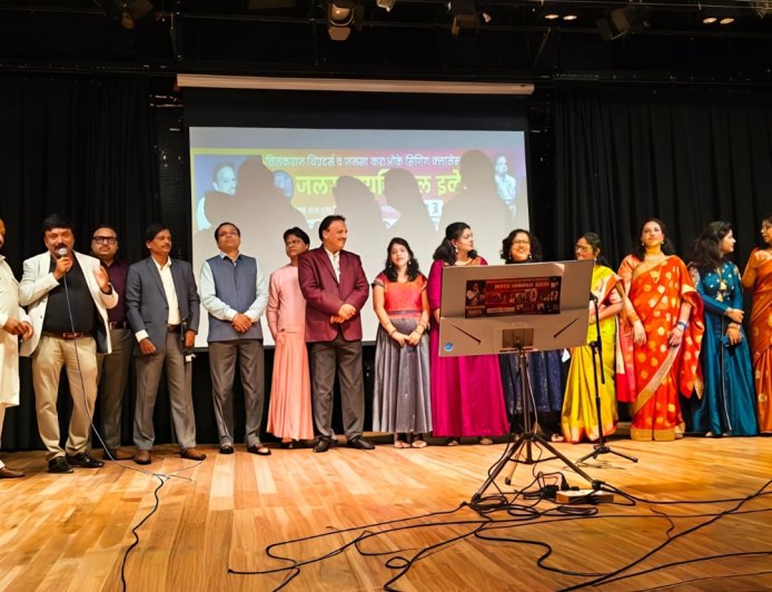 गुरु पूर्णिमा : शिष्यों ने किया डॉ अजय का गुरुपूजन, रंगारंग समारोह