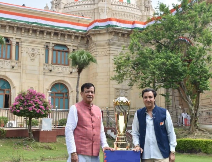 यूपी टी 20 का आगाज, विधान सभा अध्यक्ष ने किया ट्राफी का लोकार्पण  