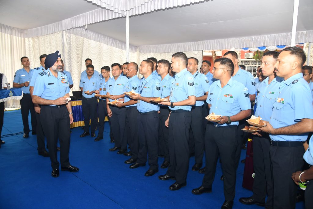 अंतरिक्ष, साइबर- इलेक्ट्रॉनिक युद्ध के क्षेत्र में बनाएं : वायु सेना प्रमुख