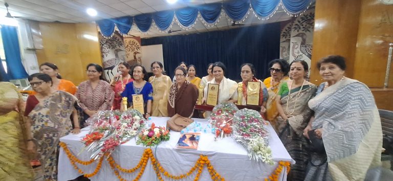 अवध लेडीज क्लब ने किया महिला शक्ति को सम्मानित