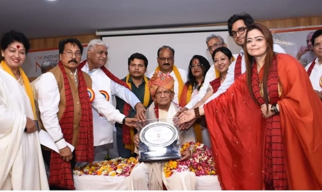 डॉ सुतार कौशल विकास संस्थान के लिए सीएम योगी से भूमि की मांग  